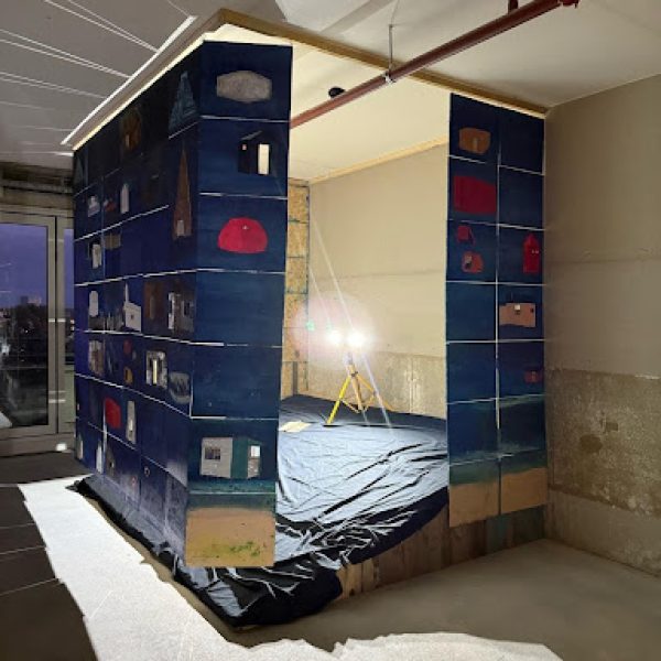 Mixed media on 99 wooden panels, 320 × 320 × 266 cm | 126 in × 126 in × 105 in (HxWxD)